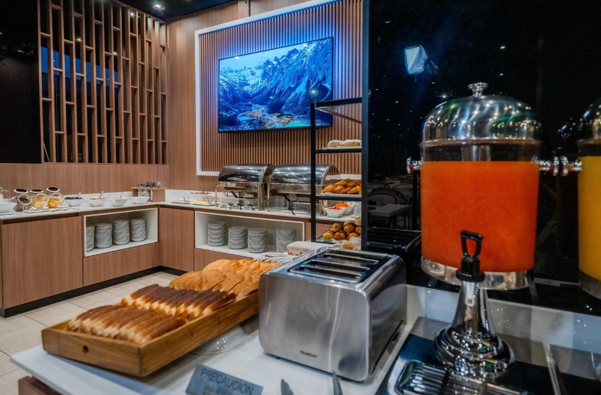 罗萨里奥假日酒店 外观 照片
